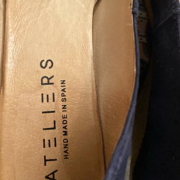 natural suede. Condition is like new. Size 39 EU - Picture 5 of 5